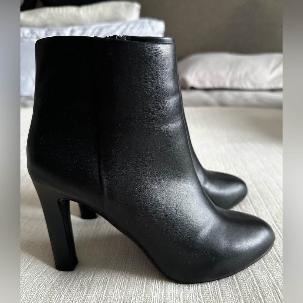 Le Chateau High Heeled Booties